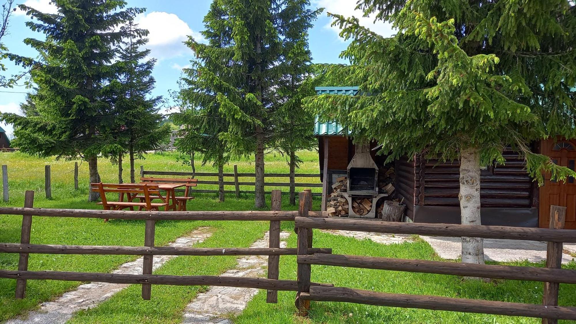 Family Farm Apartments Zabljak  Exterior photo